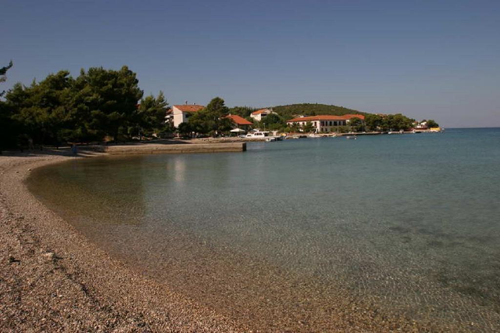Apartments Indira Lovište Rum bild